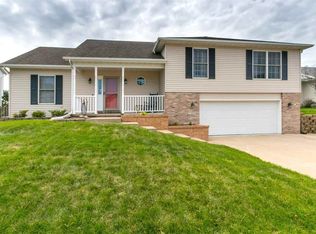 1409 W 52nd St, Davenport, IA