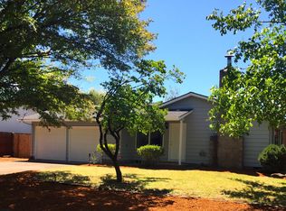 3050 Arrowhead St, Eugene, OR 97404