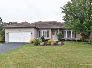 747 Bluebonnet Dr, Aurora, IL 60505