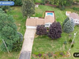 145 Harbor Point Rd, Ortonville, MI 48462