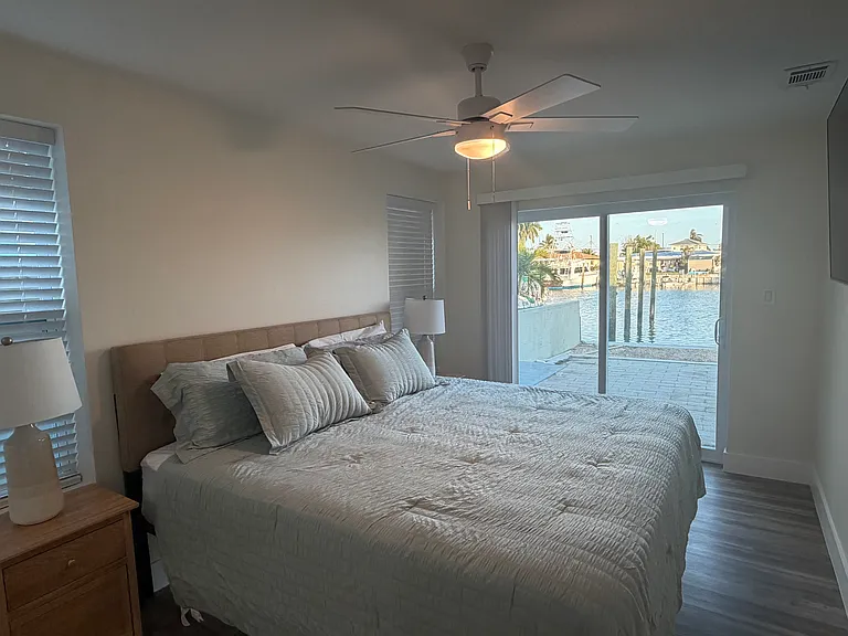 509 S Bayshore Dr #1 — Photo 25