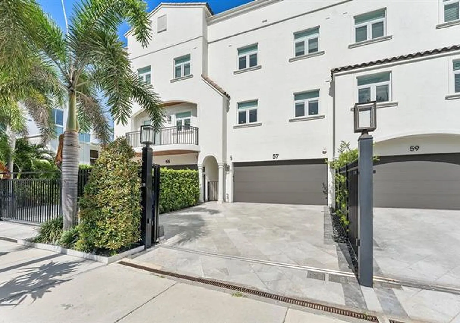 57 Isle Of Venice Dr th 57, Fort Lauderdale, FL 33301 — Photo 2