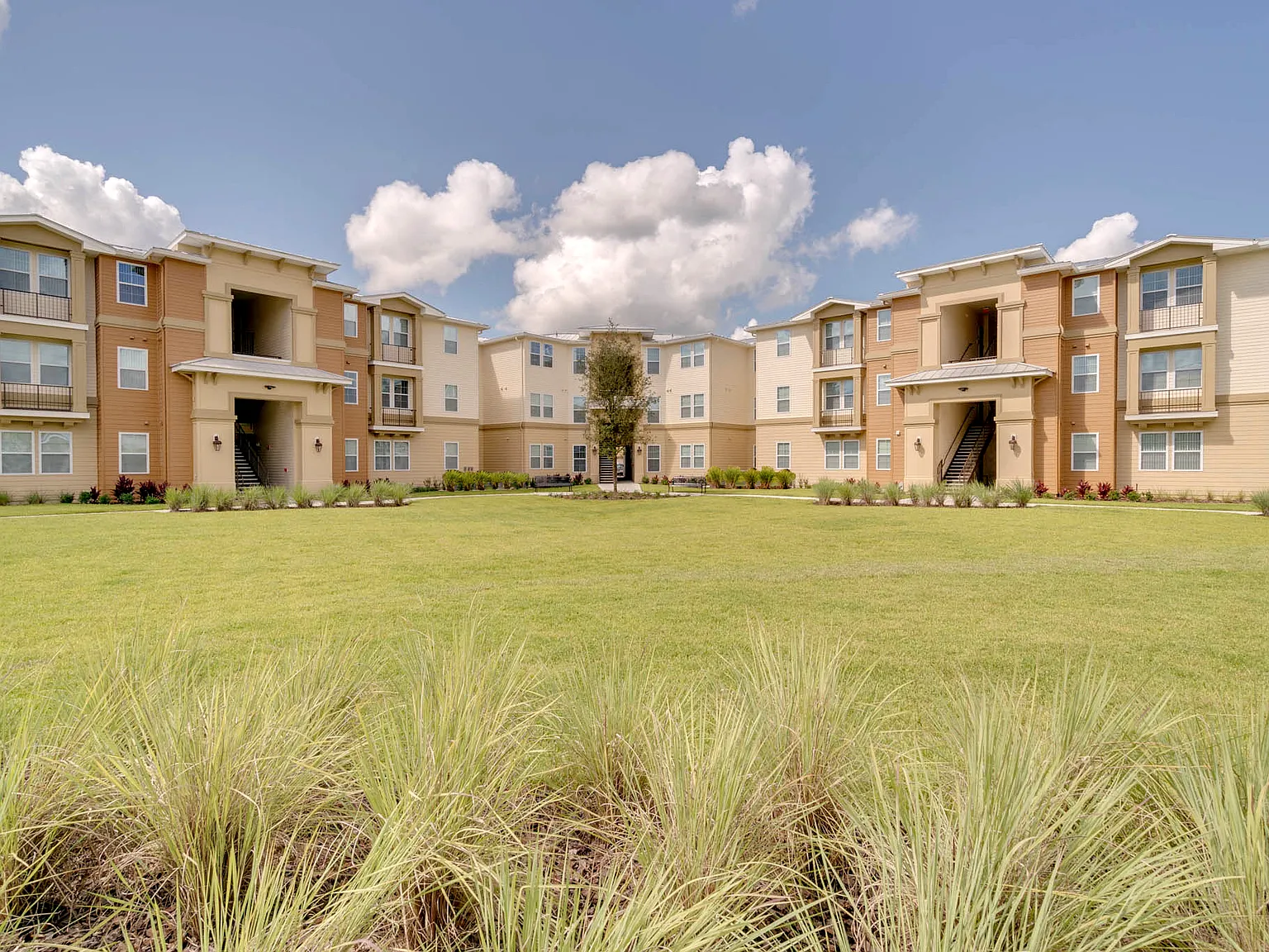 Vineland Landings — Photo 3