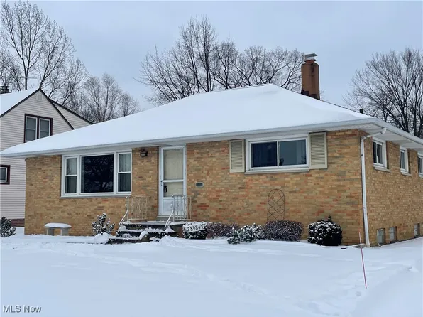 28984 Sherbrook Dr, Wickliffe, OH 44092