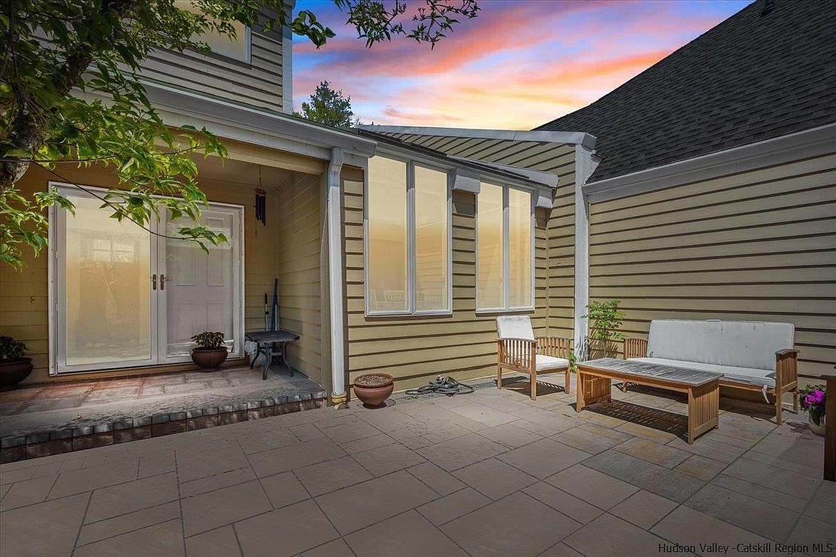 215 Aspen Terrace, Poughkeepsie, NY 12601 Zillow