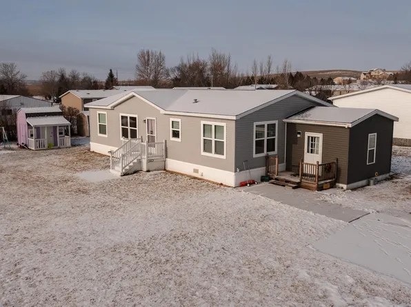 1021 Fayette Dr, Hazen, ND 58545