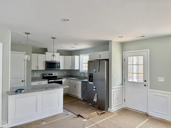 711 Bullard Rd, Sanford, NC 27332