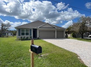 455 Londrina Dr, Punta Gorda, FL 33983