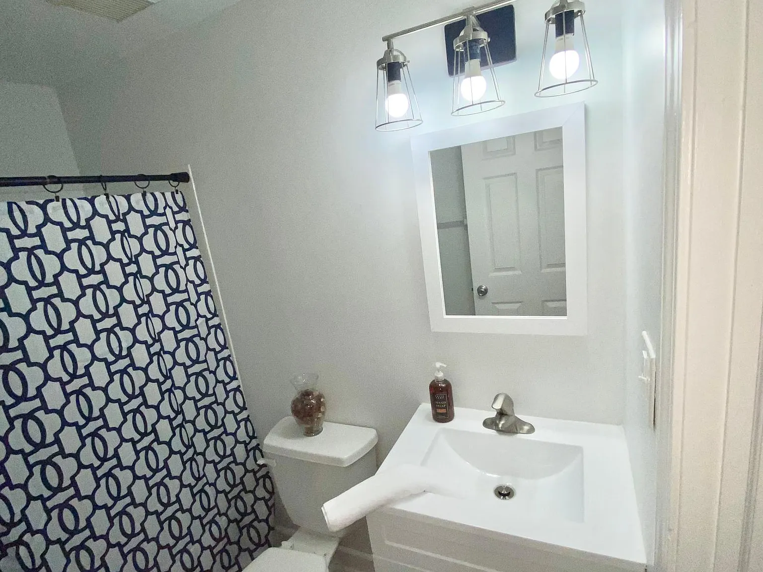 1 bed, 350 sqft, $925 — Photo 3