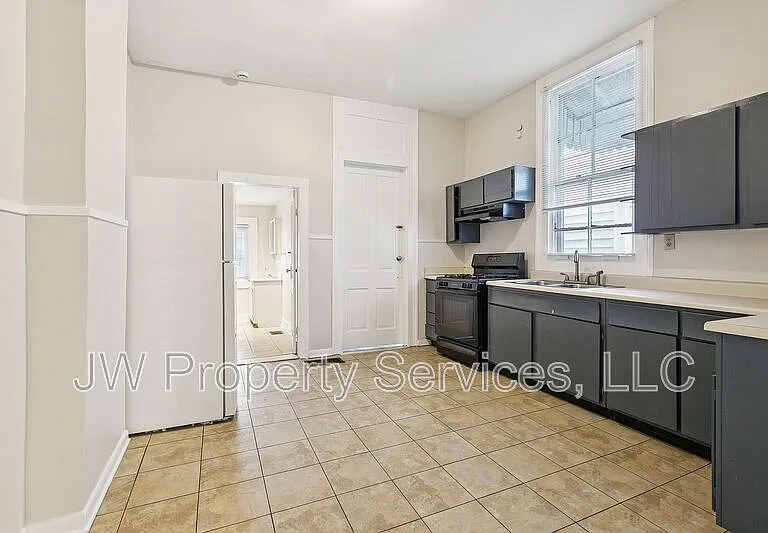 1832 Elysian Fields Ave — Photo 8