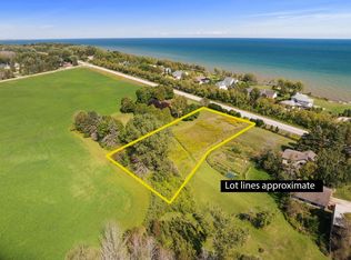 2 S 10th St, Manitowoc, WI 54220