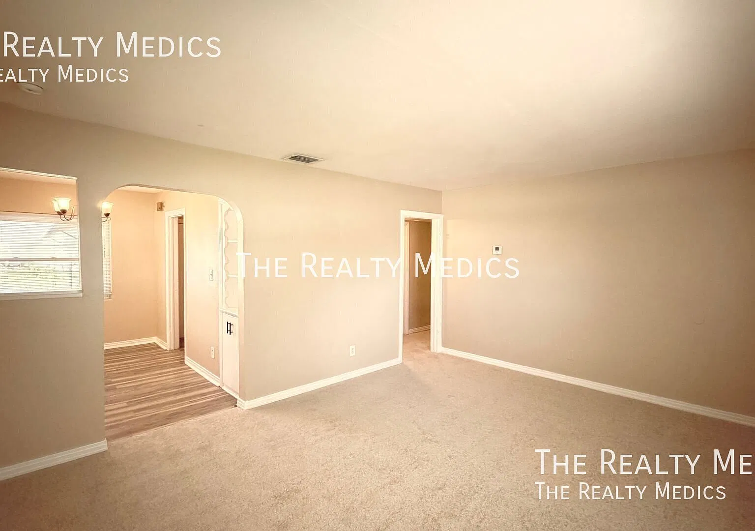 Beautiful Home In College Park- Pet Friendly! — Photo 2