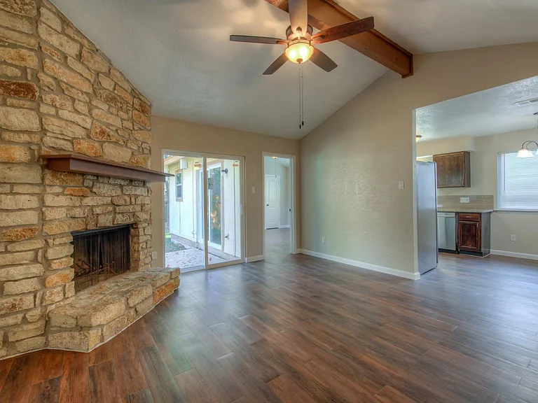 6303 Emerald Forest Dr #B — Photo 9