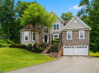 8 Fields Way, Mount Olive Twp., NJ 07828