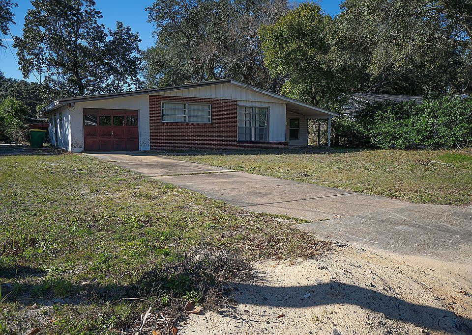 1st image of 5 Palmetto Dr