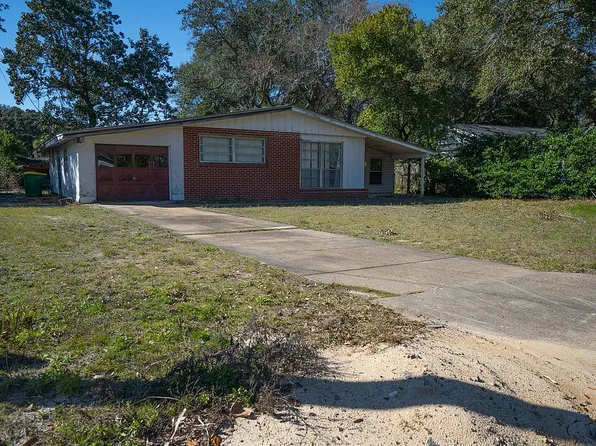 5 Palmetto Dr, Mary Esther, FL 32569