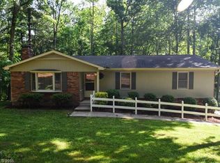 173 Surry Ln, Hendersonville, NC 28791