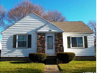 160 Whittington Rd, Rochester, NY 14609