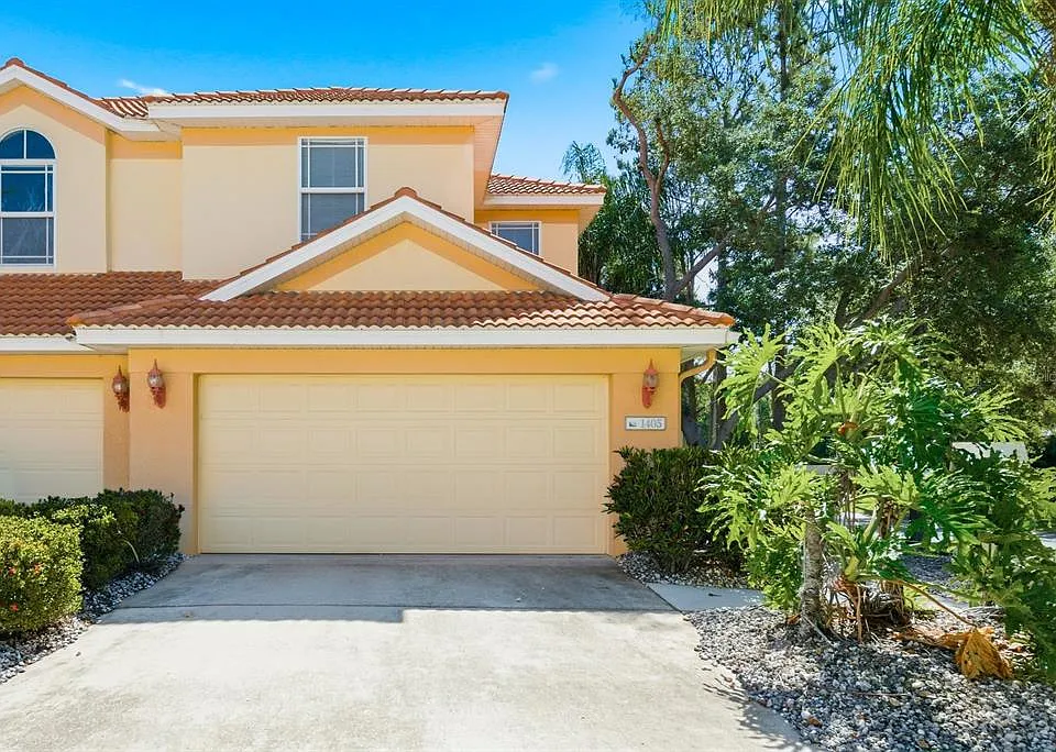 1405 Ridge Ter