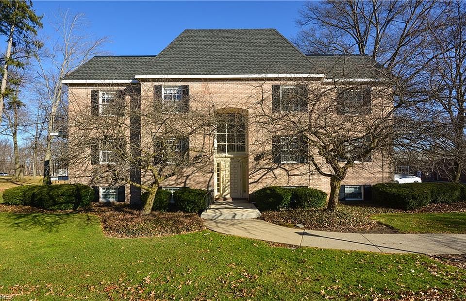 1st image of 1155 Charter Oak Ln APT 204