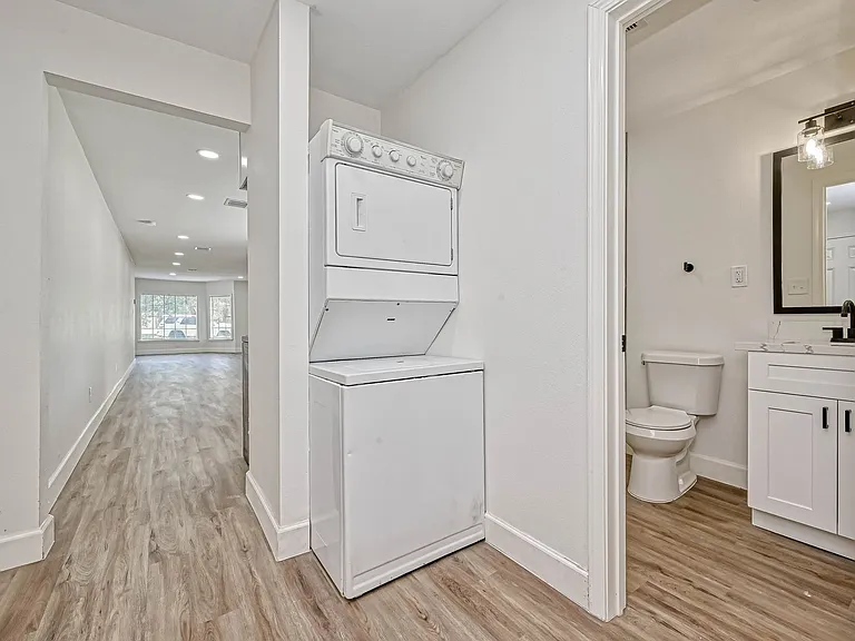 5609 Denmark St — Photo 3