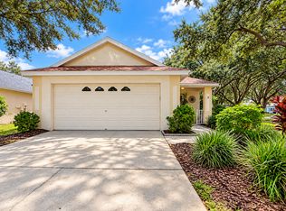 5848 Meadowpark Pl, Lithia, FL 33547