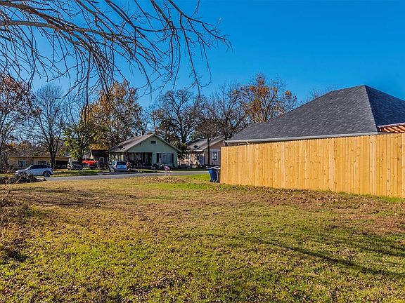 3rd image of 621 E Morton St Lot 5