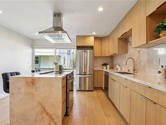 2nd image of 1824 Fairburn Ave #304