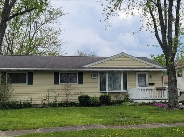 736 Thornwood St, Elyria, OH 44035