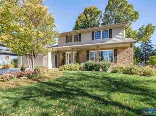 3712 S Lewis Ct, Sioux Falls, SD 57103