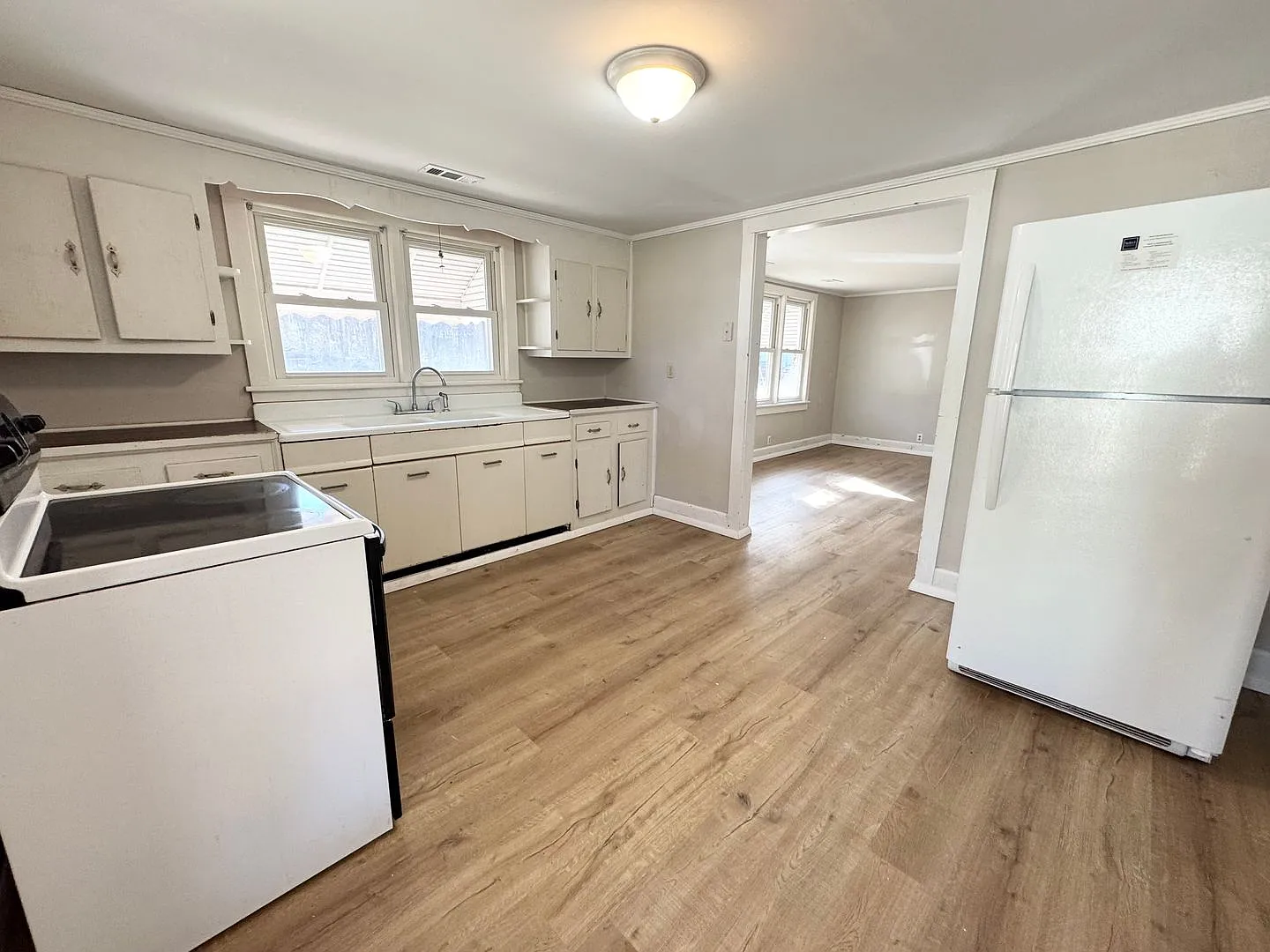 1005 Parsonage Street — Photo 2