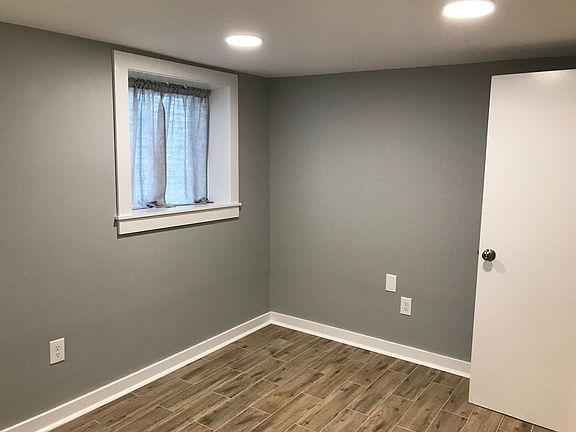 4th image of 2221 Jefferson Ave APT B