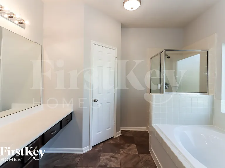 8330 Hampton Bay Dr — Photo 9