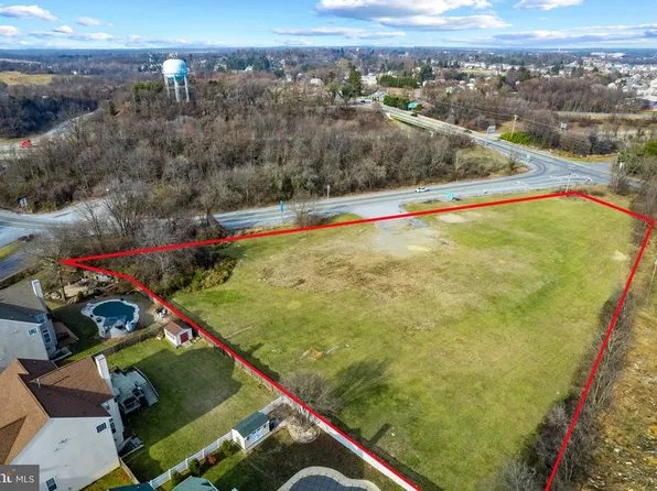 Charles Town Rd, Charles Town, WV 25414