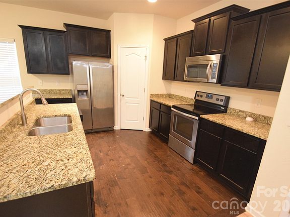 5th image of 7226 Agava Ln