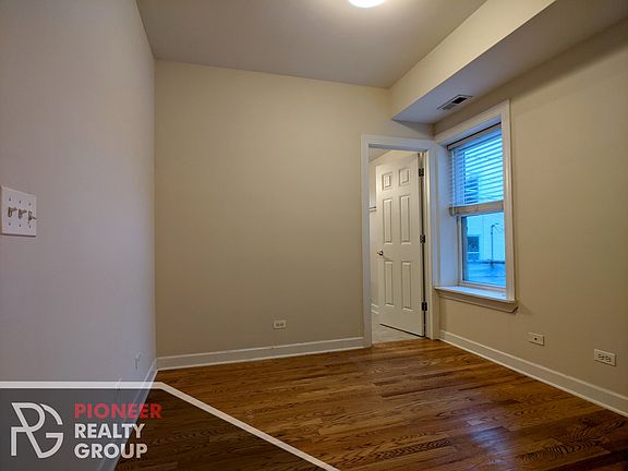4th image of 3234 N Clifton Ave #3244-3250-N1
