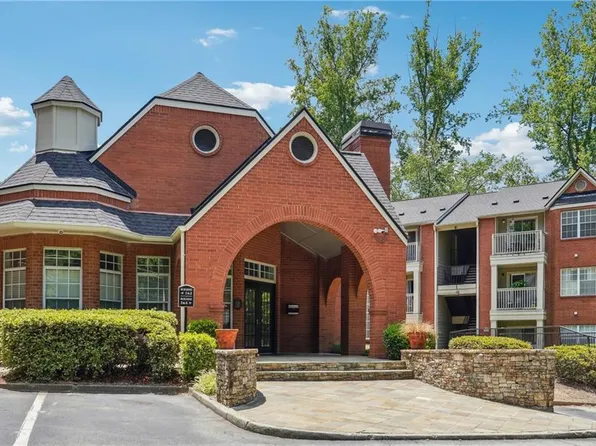 1003 Chastain Park Ct NE, Atlanta, GA 30342