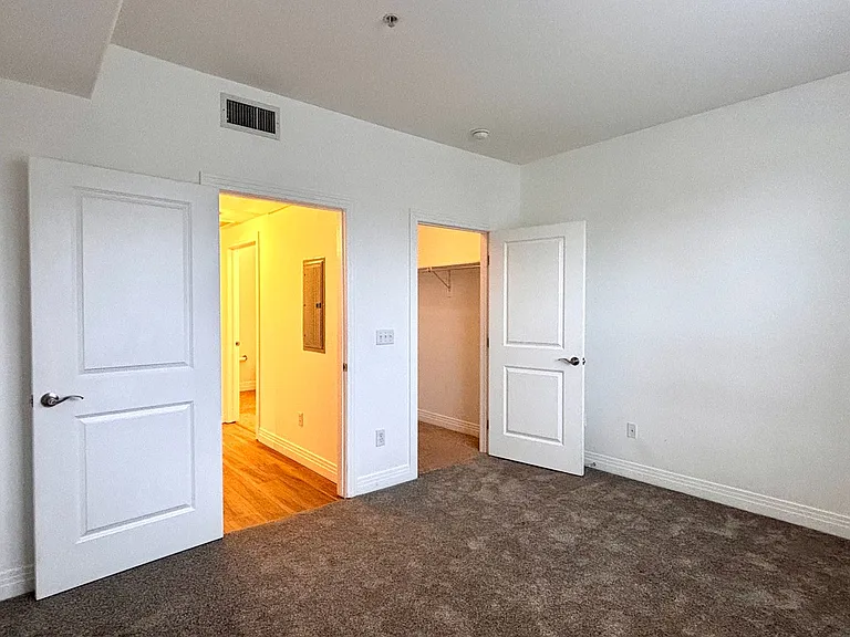 9059 E Panorama Cir #B-211 — Photo 6