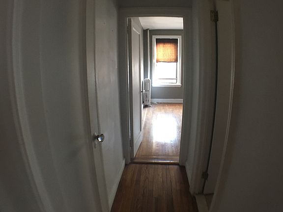 3rd image of 254 Seaman Ave APT D1