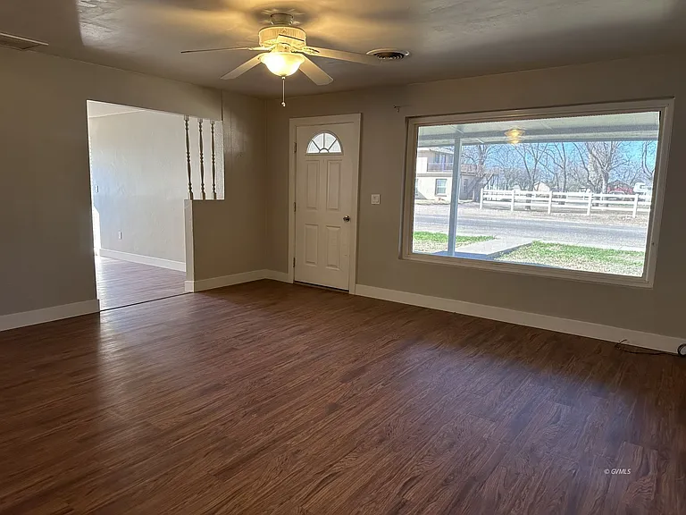 2883 N Bigler Ave — Photo 7
