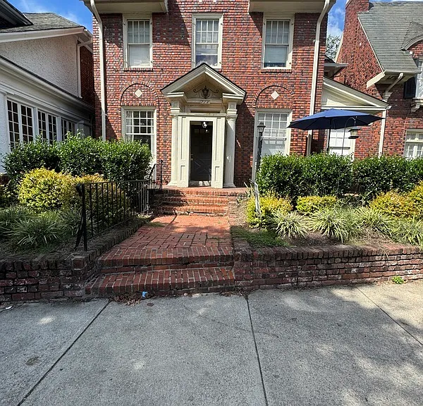 712 N Arthur Ashe Blvd #B — Photo 1