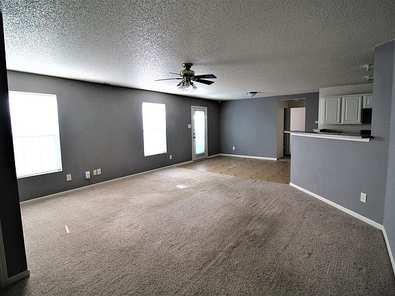 3rd image of 2751 Brewster Ln
