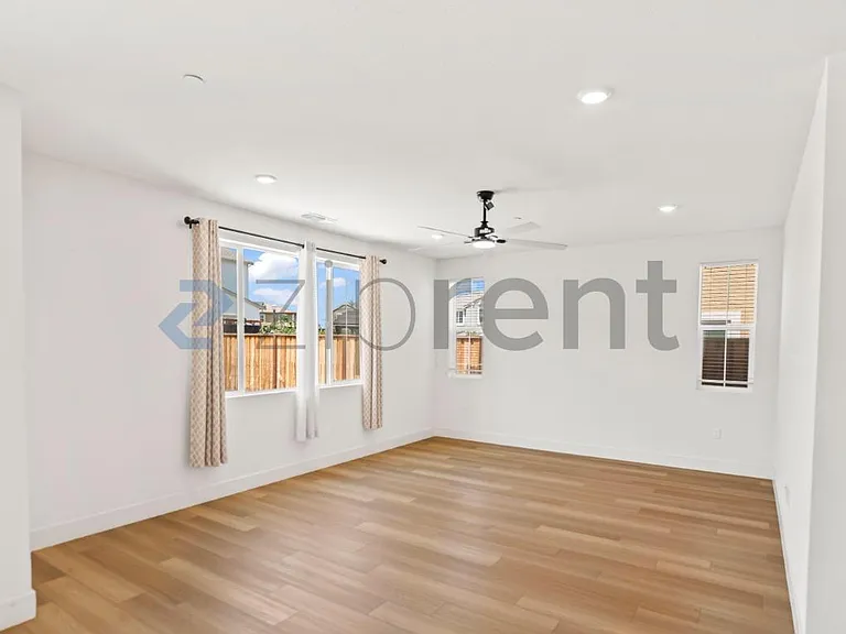 5545 Oberon Ave — Photo 5