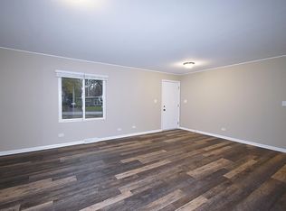 512 Division St, Geneva, IL 60134