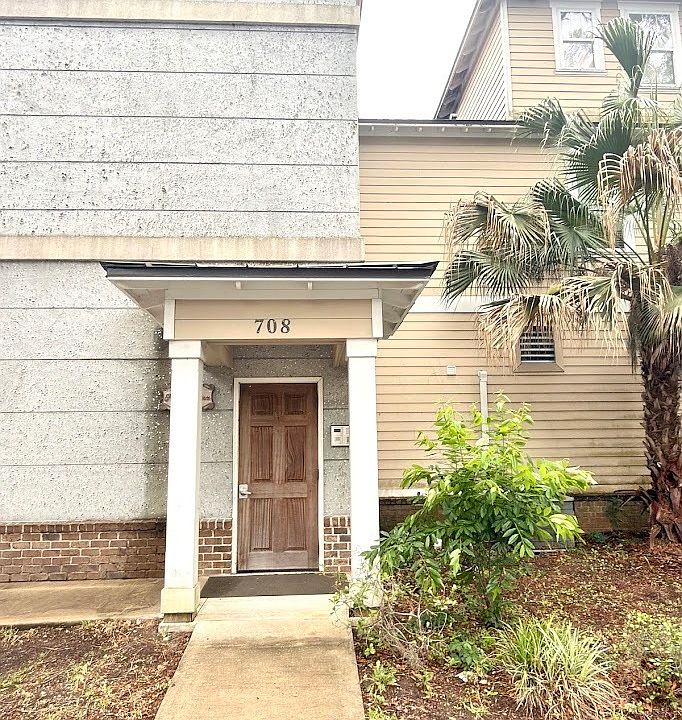 1st image of 708 Osborne St #206