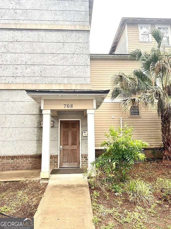 Photo 1 of 15 - 708 Osborne St #206 - Saint Marys, GA Primary Photo - 708 Osborne St #206