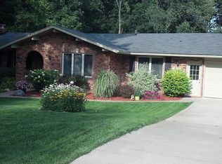 2511 Kathleen Dr, Brighton, MI