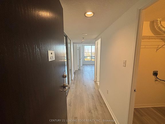4th image of 101 Subway Cres #405