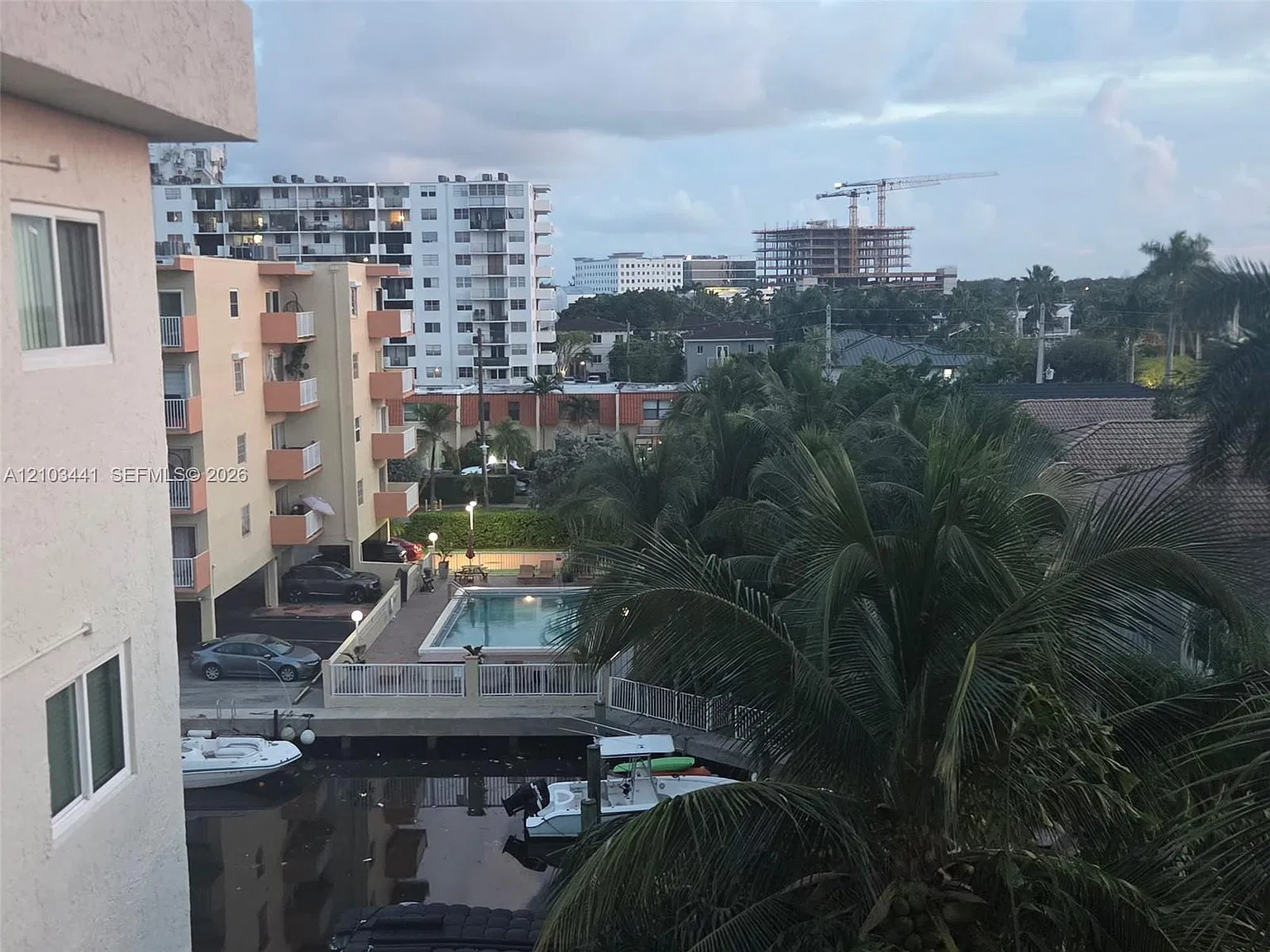 Venice Isle Condo — Photo 2