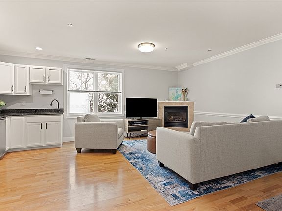 4th image of 40 Hancock St APT 10